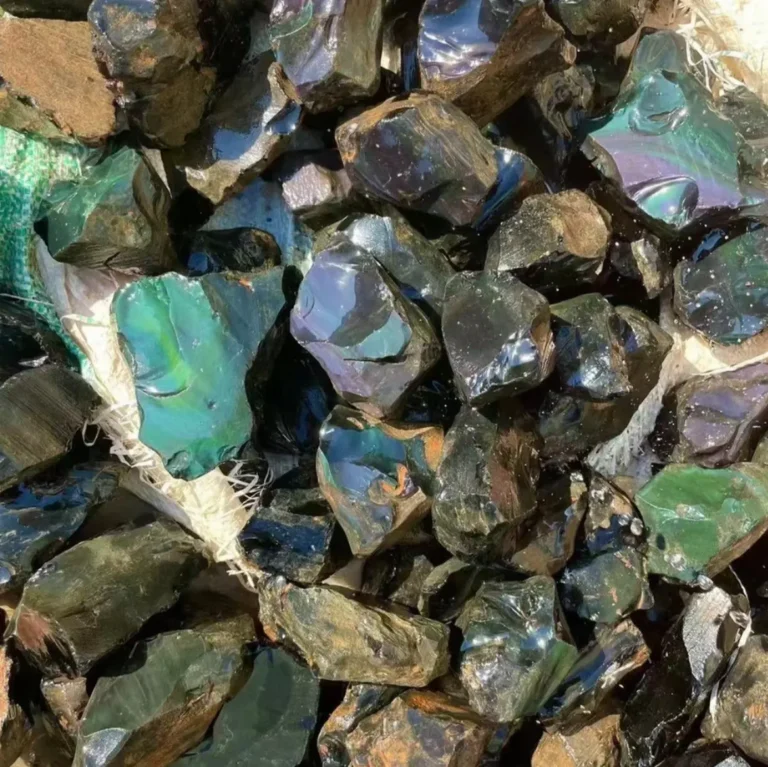 The Charm and Magical Energy of Obsidian 10clarity