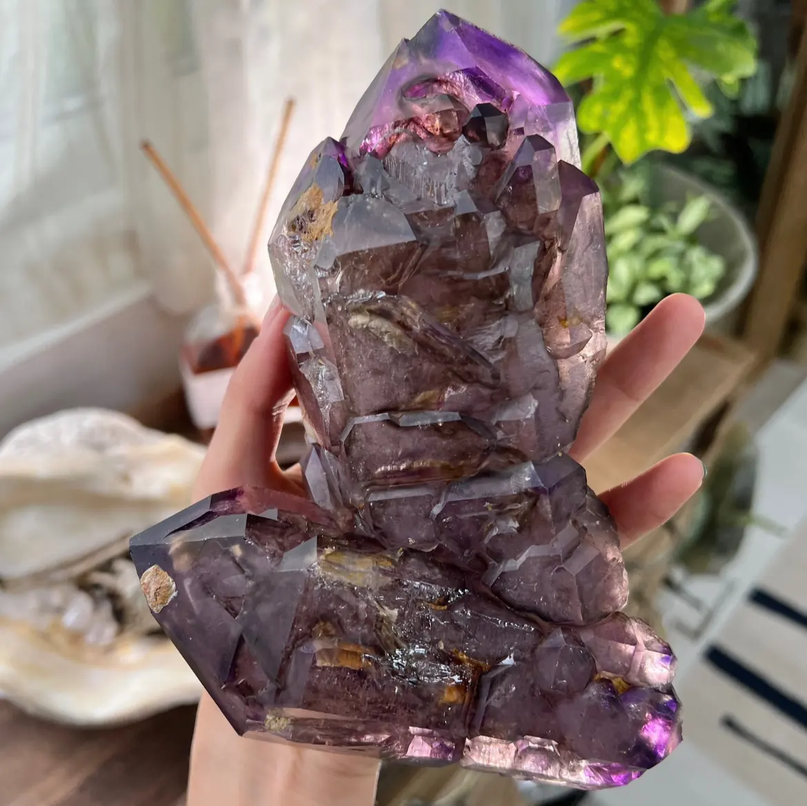Amethyst: The Guardian of the Soul and Companion for Spiritual Growth 1healing